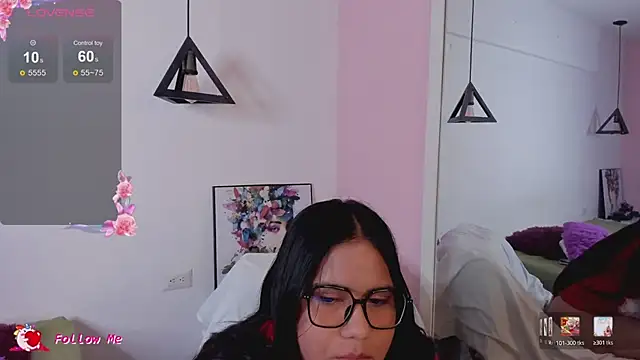 Briana Goldd online show from May 2, 3:11 am