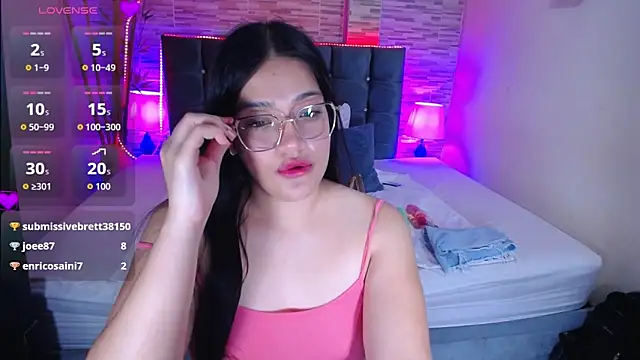 Snapshot of Valeri_hot22 chatting on June 11, 12:32 am Valeri hot22 online show from June 11, 12:32 am