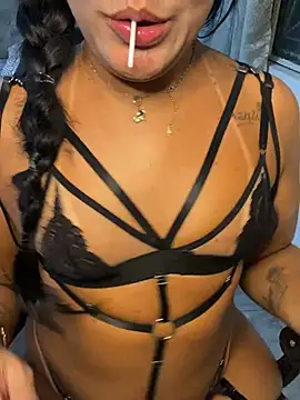 Snapshot of Kacaah chatting on February 12, 6:30 am Kacaah online show from February 12, 6:30 am