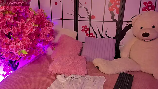 Snapshot of Nickie_reed_ chatting on July 6, 10:23 pm Nickie reed online show from July 6, 10:23 pm