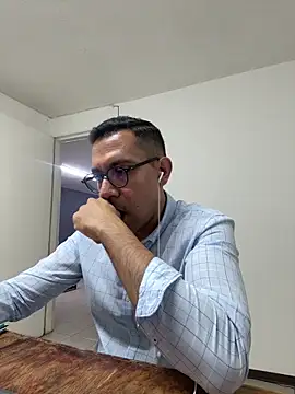 Snapshot of AdrianGarcia89 chatting on June 3, 1:30 am AdrianGarcia89 online show from June 3, 1:30 am