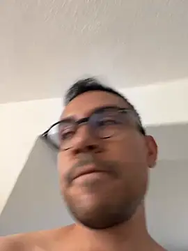 Snapshot of AdrianGarcia89 chatting on June 7, 11:41 pm AdrianGarcia89 online show from June 7, 11:41 pm