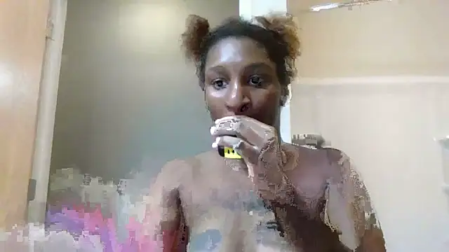 Snapshot of eXoTicCaNnIe chatting on June 16, 4:48 am eXoTicCaNnIe online show from June 16, 4:48 am