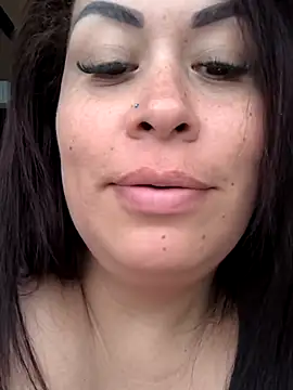 Snapshot of Natymendoza998 chatting on February 2, 9:46 pm Natymendoza998 online show from February 2, 9:46 pm