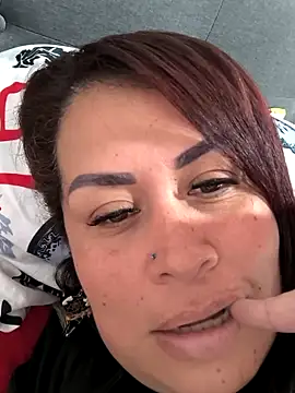 Snapshot of Natymendoza998 chatting on February 8, 10:02 pm Natymendoza998 online show from February 8, 10:02 pm