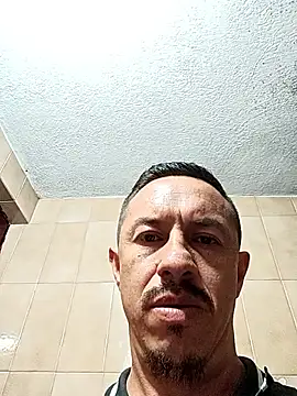 L hotcream online show from March 10, 8:25 pm