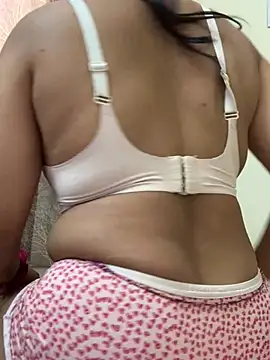 Snapshot of missmisha01 chatting on July 7, 6:47 am missmisha01 online show from July 7, 6:47 am