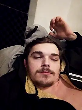 Snapshot of Lblee04 chatting on December 17, 7:53 pm Lblee04 online show from December 17, 7:53 pm