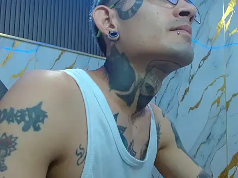 Boy tatto77 online show from February 14, 6:37 pm