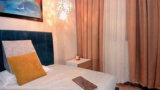 GahiaBelucci online show from January 15, 11:59 am