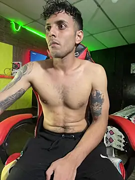 JustynAle2025 online show from January 15, 2:27 am