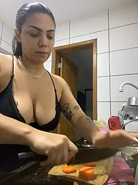 Snapshot of Nini_ chatting on May 25, 8:04 pm Nini online show from May 25, 8:04 pm