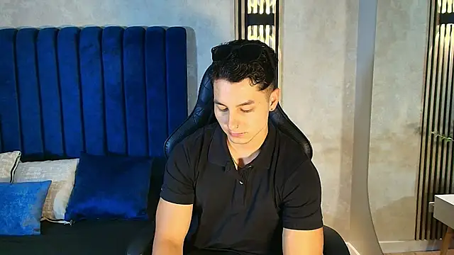 Snapshot of Noah_Clarkk chatting on July 28, 7:39 pm Noah Clarkk online show from July 28, 7:39 pm