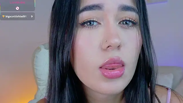Snapshot of emmy_candy_18 chatting on July 3, 12:17 am emmy candy 18 online show from July 3, 12:17 am