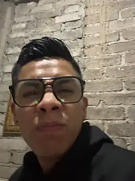 Snapshot of Marko-18 chatting on December 19, 1:56 am Marko-18 online show from December 19, 1:56 am