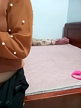 Sweet-Berryy online show from February 14, 11:12 pm