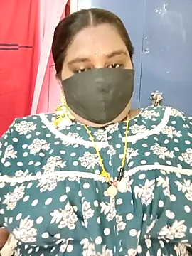 Snapshot of sirisha__9 chatting on May 11, 5:43 pm sirisha 9 online show from May 11, 5:43 pm