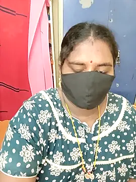 Snapshot of sirisha__9 chatting on July 1, 2:35 am sirisha 9 online show from July 1, 2:35 am