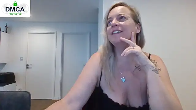 Miss-Chupagirly online show from July 16, 8:20 am