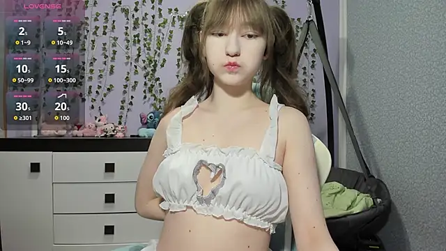 Snapshot of Yoonhee_ki chatting on June 7, 6:33 pm Yoonhee ki online show from June 7, 6:33 pm