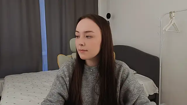 fallin lovee online show from March 14, 1:05 pm