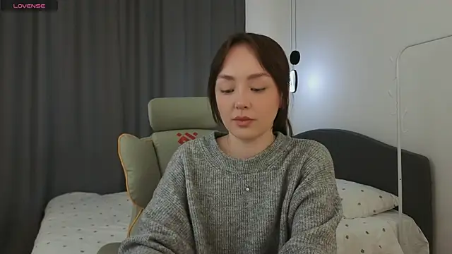 fallin lovee online show from April 25, 1:41 pm
