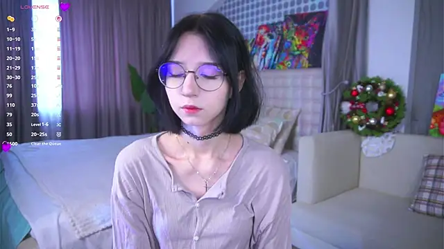 DeliaLoma online show from February 11, 5:45 am