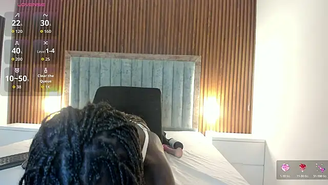 Lakisha Jackson  online show from March 7, 7:11 pm