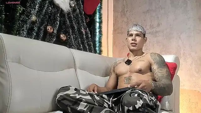 oruz stud online show from January 12, 12:43 pm