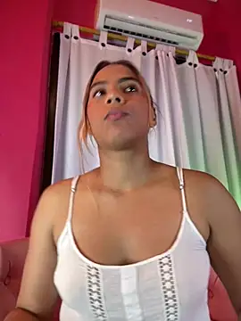 MiaSizzle online show from March 15, 3:29 pm