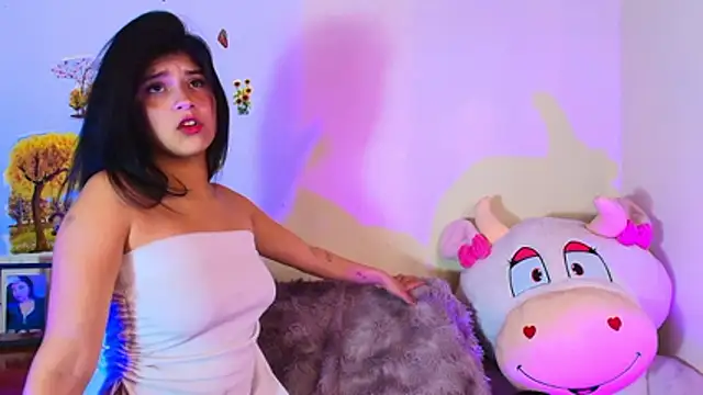 Snapshot of hannaa_cute chatting on June 15, 6:54 pm hannaa cute online show from June 15, 6:54 pm