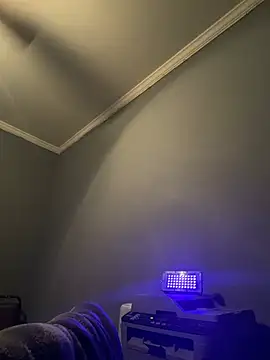 Snapshot of Cantgetenough0069 chatting on February 22, 12:45 am Cantgetenough0069 online show from February 22, 12:45 am