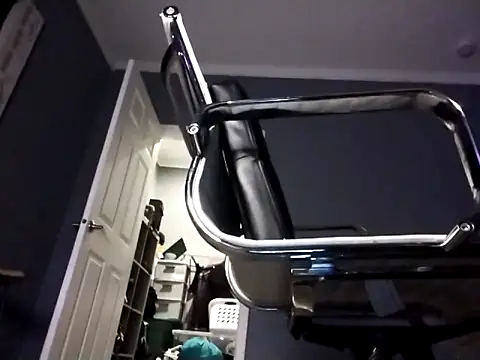 Snapshot of Cantgetenough0069 chatting on March 1, 9:22 am Cantgetenough0069 online show from March 1, 9:22 am