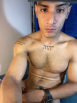 Snapshot of Maicol_xxxx chatting on January 18, 8:34 pm Maicol xxxx online show from January 18, 8:34 pm