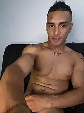 Snapshot of Maicol_xxxx chatting on February 13, 1:51 pm Maicol xxxx online show from February 13, 1:51 pm