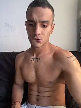 Snapshot of Maicol_xxxx chatting on February 15, 1:52 pm Maicol xxxx online show from February 15, 1:52 pm