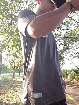 Snapshot of Maicol_xxxx chatting on March 14, 9:53 pm Maicol xxxx online show from March 14, 9:53 pm