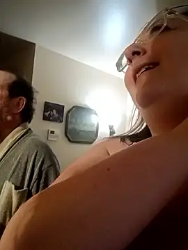 pinkcheetah12 online show from February 17, 3:08 pm