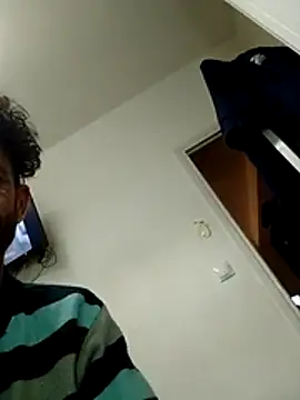 Snapshot of MeKaniCmurcia chatting on March 2, 2:47 am MeKaniCmurcia online show from March 2, 2:47 am