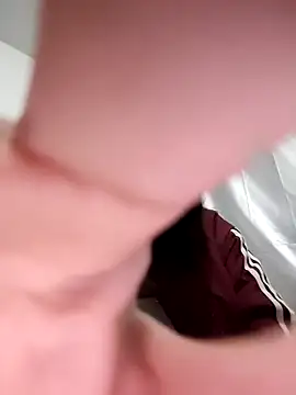 Snapshot of thobaby99 chatting on January 6, 8:07 am thobaby99 online show from January 6, 8:07 am