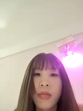 Snapshot of thobaby99 chatting on February 10, 7:12 am thobaby99 online show from February 10, 7:12 am