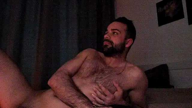 Snapshot of Kiskamalinka89 chatting on March 20, 4:06 am Kiskamalinka89 online show from March 20, 4:06 am