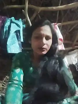 Snapshot of Cuty_priti chatting on May 21, 5:53 pm Cuty priti online show from May 21, 5:53 pm