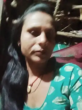 Snapshot of Cuty_priti chatting on May 23, 8:35 pm Cuty priti online show from May 23, 8:35 pm