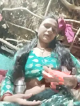 Snapshot of Cuty_priti chatting on May 31, 4:47 pm Cuty priti online show from May 31, 4:47 pm