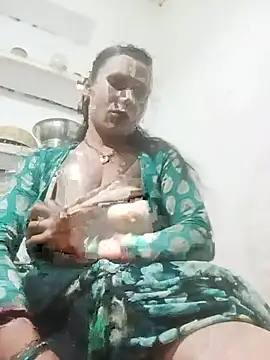 Snapshot of Cuty_priti chatting on July 2, 4:35 pm Cuty priti online show from July 2, 4:35 pm