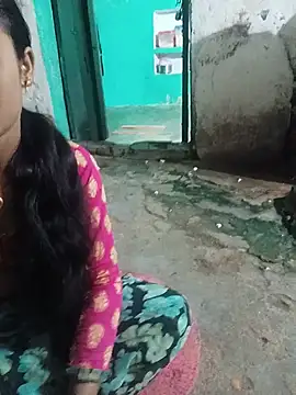 Snapshot of Cuty_priti chatting on July 11, 4:53 pm Cuty priti online show from July 11, 4:53 pm