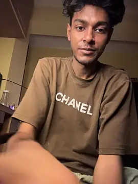 Snapshot of tooexpensive chatting on May 7, 12:16 am tooexpensive online show from May 7, 12:16 am