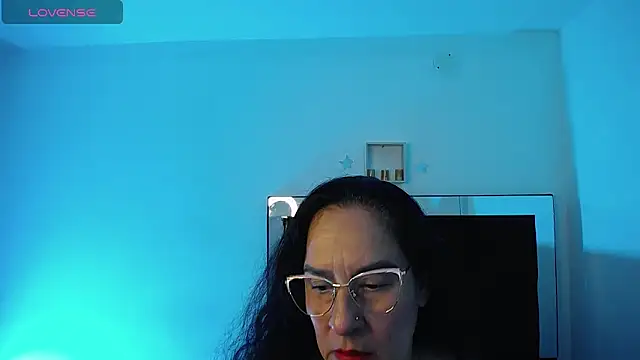 Snapshot of KiaraFoster chatting on April 17, 11:13 am KiaraFoster online show from April 17, 11:13 am