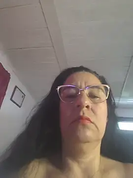 Snapshot of KiaraFoster chatting on May 22, 11:27 am KiaraFoster online show from May 22, 11:27 am